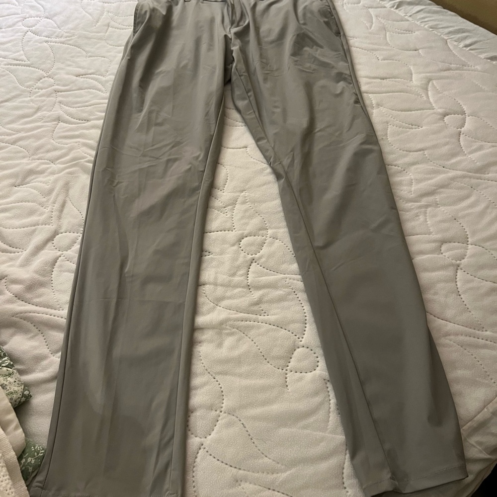 Kenneth Cole Men's Light Gray Golf Pants-34Wx30L- very good condition - Picture 2 of 7